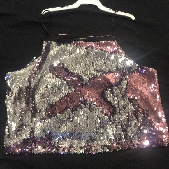 crop top - Picture 2 of 4